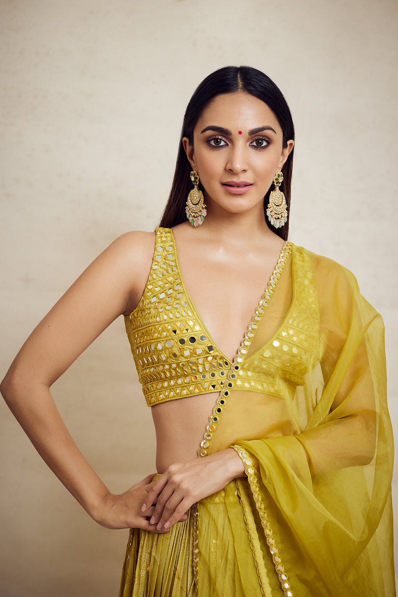 Kiara Advani in Monika Nidhii